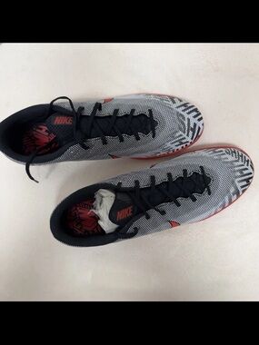 Nike Men's Black, White & Red Athletic Shoes